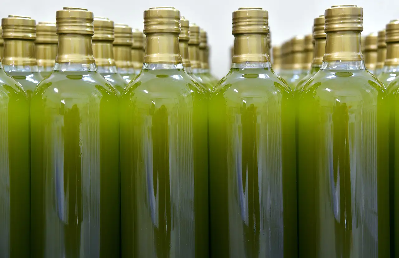 Aceite de oliva filtrado frente a aceite de oliva sin filtrar: ¿Cuál es la diferencia?